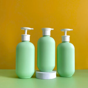 Chai Nhựa HDPE Xanh Hình Trụ 500ml Vòi Nhấn Dẹp Trắng